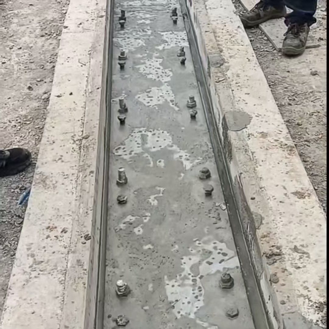 娄底港口码头起重机龙门吊重型机械设备稳固用早强快凝轨道胶泥